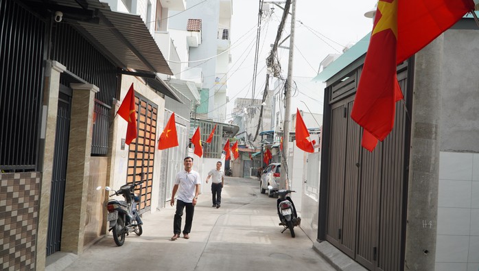 Cận cảnh loạt tuyến đường, hẻm tại quận 7 vừa được nâng cấp, chống ngập- Ảnh 4. Cận cảnh loạt tuyến đường, hẻm tại quận 7 vừa được nâng cấp, chống ngập- Ảnh 4.