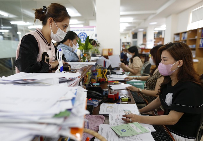 Vì sao lùi thời gian chi trả lương hưu, trợ cấp tháng 9?- Ảnh 1. Vì sao lùi thời gian chi trả lương hưu, trợ cấp tháng 9?- Ảnh 1.