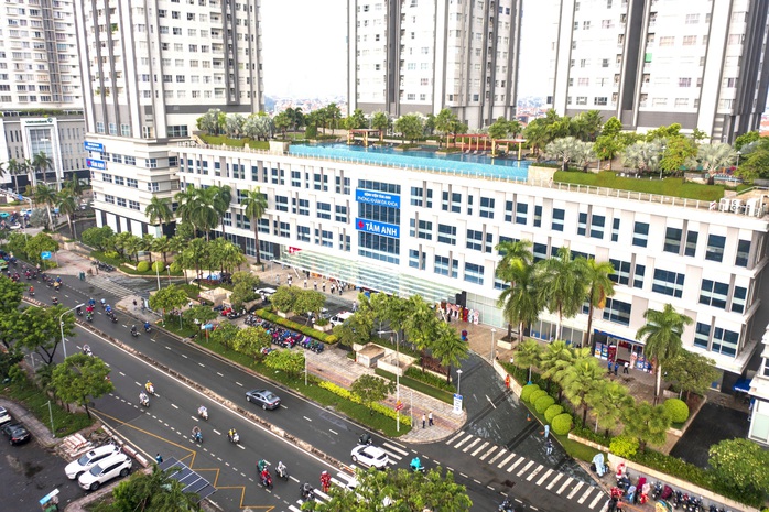 Khu phức hợp y tế, tiêm chủng chuyên sâu VNVC Sunrise City Quận 7 và Phòng khám Đa khoa Tâm Anh Quận 7 được kỳ vọng đáp ứng tốt nhu cầu khám chữa bệnh, chăm sóc sức khỏe của người dân phía Nam TP HCM và các vùng lân cận. Ảnh: Thanh Hoa Khu phức hợp y tế, tiêm chủng chuyên sâu VNVC Sunrise City Quận 7 và Phòng khám Đa khoa Tâm Anh Quận 7 được kỳ vọng đáp ứng tốt nhu cầu khám chữa bệnh, chăm sóc sức khỏe của người dân phía Nam TP HCM và các vùng lân cận. Ảnh: Thanh Hoa