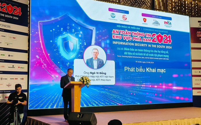 Ông Ngô Vi Đồng - Phó Chủ tịch Hiệp hội An toàn thông tin Việt Nam phát biểu tại buổi khai mạc Hội thảo “Đảm bảo an toàn thông tin cho hạ tầng số, dữ liệu số và kinh tế số trước tội phạm mạng” Ông Ngô Vi Đồng - Phó Chủ tịch Hiệp hội An toàn thông tin Việt Nam phát biểu tại buổi khai mạc Hội thảo “Đảm bảo an toàn thông tin cho hạ tầng số, dữ liệu số và kinh tế số trước tội phạm mạng”
