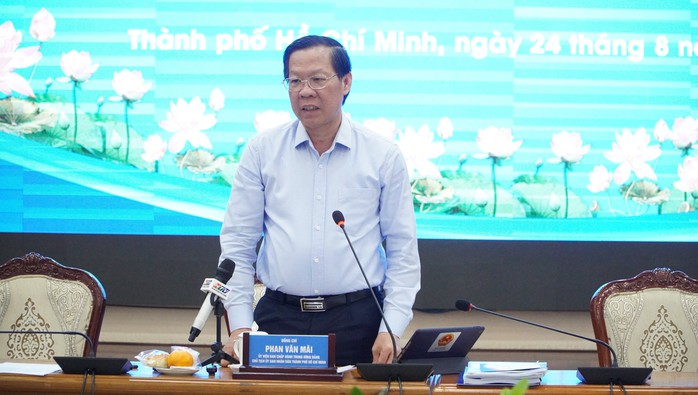 Chủ tịch Phan Văn Mãi: TP HCM phải tiên phong vượt qua bẫy thu nhập trung bình- Ảnh 1. Chủ tịch Phan Văn Mãi: TP HCM phải tiên phong vượt qua bẫy thu nhập trung bình- Ảnh 1.