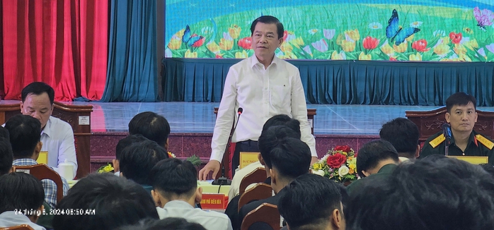 Bí thư Tỉnh ủy Đồng Nai đối thoại với thanh niên xuất ngũ- Ảnh 1. Bí thư Tỉnh ủy Đồng Nai đối thoại với thanh niên xuất ngũ- Ảnh 1.