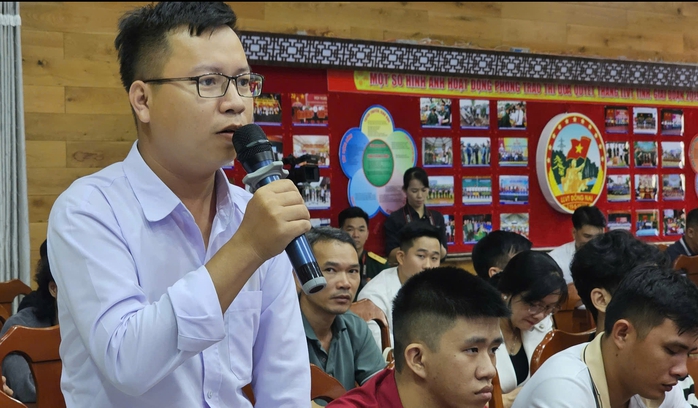 Bí thư Tỉnh ủy Đồng Nai đối thoại với thanh niên xuất ngũ- Ảnh 2. Bí thư Tỉnh ủy Đồng Nai đối thoại với thanh niên xuất ngũ- Ảnh 2.