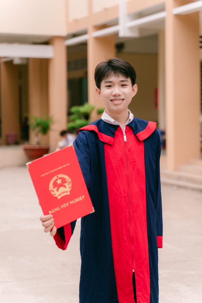 Vượt lên chính mình- Ảnh 1. Vượt lên chính mình- Ảnh 1.