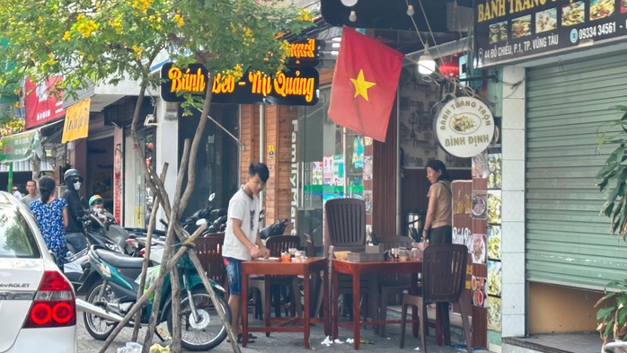 Hình ảnh khắp nơi “giành” lại vỉa hè ở TP Vũng Tàu - Ảnh 5. Hình ảnh khắp nơi “giành” lại vỉa hè ở TP Vũng Tàu - Ảnh 5.