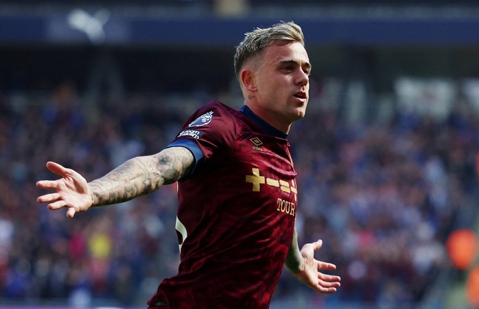 Haaland lập hat-trick trước Ipswich Town, Man City chiếm ngôi đầu Ngoại hạng- Ảnh 2. Haaland lập hat-trick trước Ipswich Town, Man City chiếm ngôi đầu Ngoại hạng- Ảnh 2.