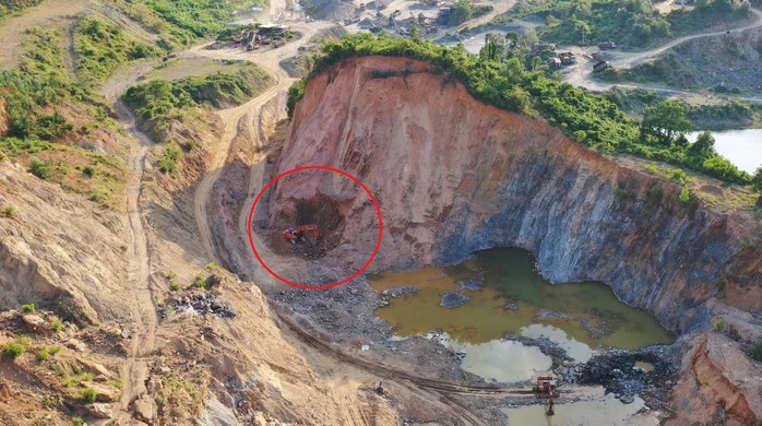 Chủ mỏ đá Suối Mơ II: Phóng viên Báo Người Lao Động tác nghiệp đúng quy trình- Ảnh 1. Chủ mỏ đá Suối Mơ II: Phóng viên Báo Người Lao Động tác nghiệp đúng quy trình- Ảnh 1.