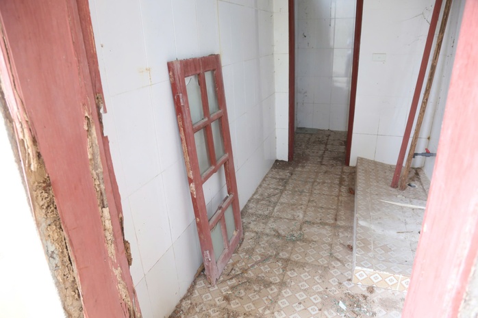 Trường hơn 16 tỉ đồng xây xong rồi….bỏ hoang- Ảnh 15. Trường hơn 16 tỉ đồng xây xong rồi….bỏ hoang- Ảnh 15.