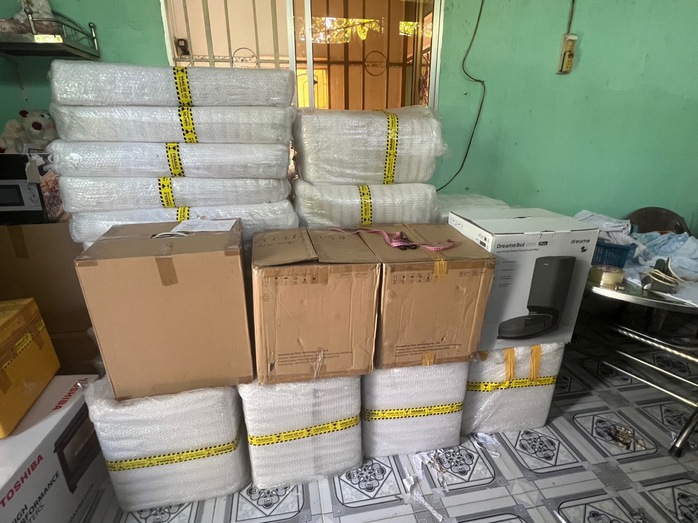 Liên tục mua hàng để được hoàn tiền, người đàn ông ở TP HCM bị lừa mất hơn 2,6 tỉ đồng- Ảnh 2. Liên tục mua hàng để được hoàn tiền, người đàn ông ở TP HCM bị lừa mất hơn 2,6 tỉ đồng- Ảnh 2.