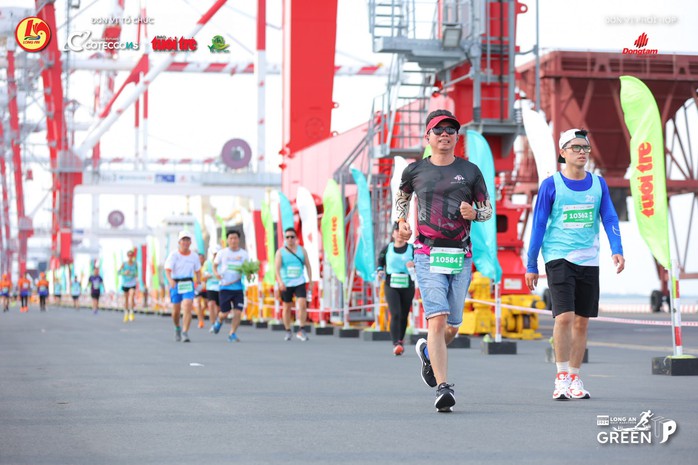 GreenUP Long An half-marathon 2024: Chạy phủ xanh 11.000 cây rừng nguyên sinh miền Trung- Ảnh 6. GreenUP Long An half-marathon 2024: Chạy phủ xanh 11.000 cây rừng nguyên sinh miền Trung- Ảnh 6.
