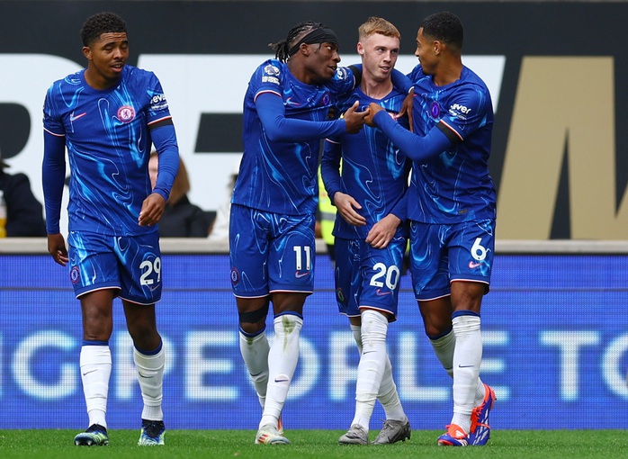 Madueke ghi 3 bàn trong 14 phút, Chelsea vùi dập Wolverhampton- Ảnh 7. Madueke ghi 3 bàn trong 14 phút, Chelsea vùi dập Wolverhampton- Ảnh 7.