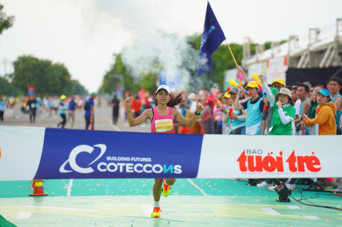 GreenUP Long An half-marathon 2024: Chạy phủ xanh 11.000 cây rừng nguyên sinh miền Trung- Ảnh 8. GreenUP Long An half-marathon 2024: Chạy phủ xanh 11.000 cây rừng nguyên sinh miền Trung- Ảnh 8.