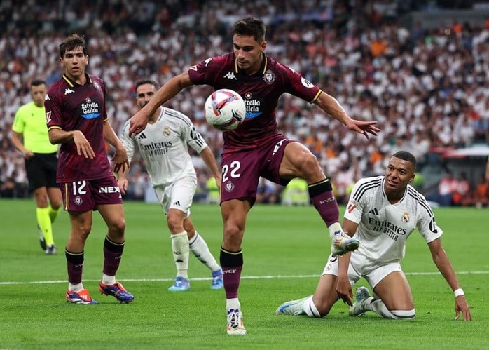 Real Madrid thắng đậm Valladollid nhưng Mbappe vẫn trắng tay- Ảnh 2. Real Madrid thắng đậm Valladollid nhưng Mbappe vẫn trắng tay- Ảnh 2.
