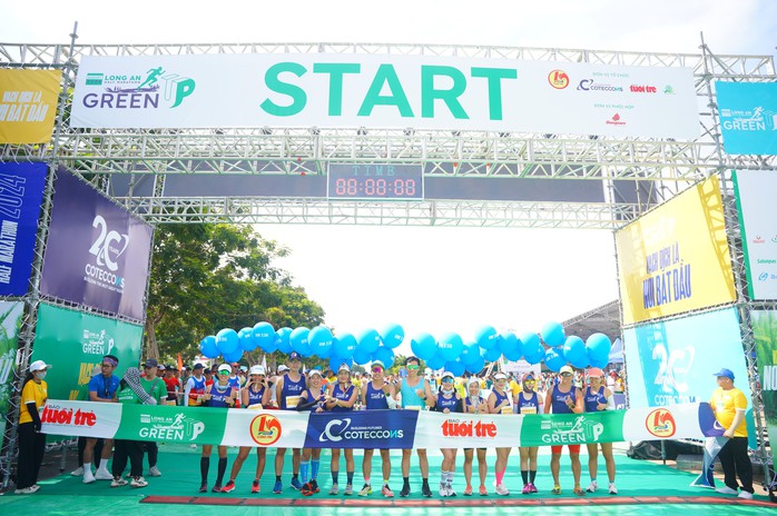 GreenUP Long An half-marathon 2024: Chạy phủ xanh 11.000 cây rừng nguyên sinh miền Trung- Ảnh 1. GreenUP Long An half-marathon 2024: Chạy phủ xanh 11.000 cây rừng nguyên sinh miền Trung- Ảnh 1.