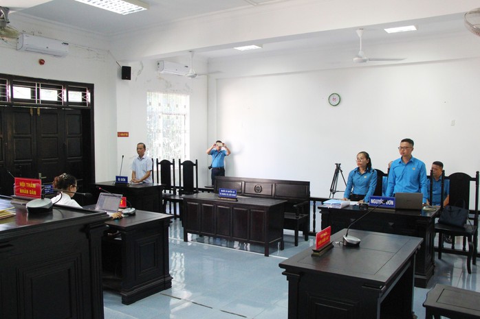 Công đoàn Đà Nẵng đại diện 62 công nhân, khởi kiện doanh nghiệp may- Ảnh 2. Công đoàn Đà Nẵng đại diện 62 công nhân, khởi kiện doanh nghiệp may- Ảnh 2.