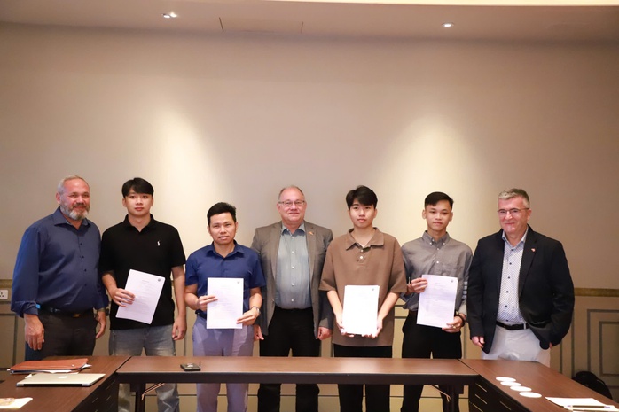 Nhà trường bắt tay với doanh nghiệp đào tạo sinh viên sang Đức làm việc- Ảnh 4. Nhà trường bắt tay với doanh nghiệp đào tạo sinh viên sang Đức làm việc- Ảnh 4.
