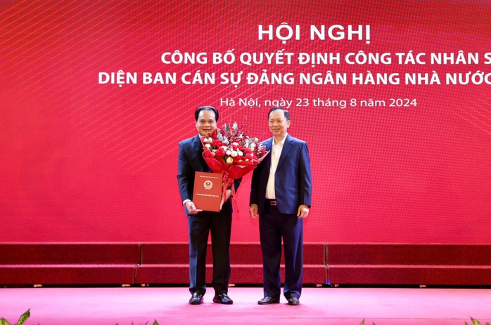 "Ghế nóng" ở nhiều ngân hàng lại tiếp tục biến động- Ảnh 2. "Ghế nóng" ở nhiều ngân hàng lại tiếp tục biến động- Ảnh 2.