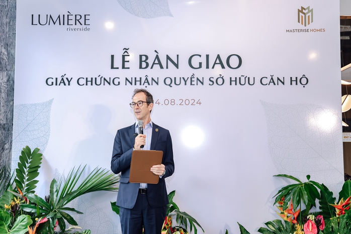 Masterise Homes bàn giao sổ hồng cho cư dân LUMIÈRE riverside theo đúng cam kết- Ảnh 4. Masterise Homes bàn giao sổ hồng cho cư dân LUMIÈRE riverside theo đúng cam kết- Ảnh 4.