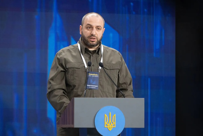 Bộ trưởng Quốc phòng Rustem Umerov tại diễn đàn "Ukraine. Năm 2024", tổ chức tại Kiev ngày 25-2. Ảnh: Kyiv Independent Bộ trưởng Quốc phòng Rustem Umerov tại diễn đàn "Ukraine. Năm 2024", tổ chức tại Kiev ngày 25-2. Ảnh: Kyiv Independent