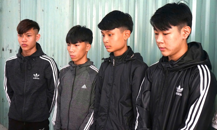 4 người tại Đà Nẵng bị chém nhầm trong đêm- Ảnh 2. 4 người tại Đà Nẵng bị chém nhầm trong đêm- Ảnh 2.