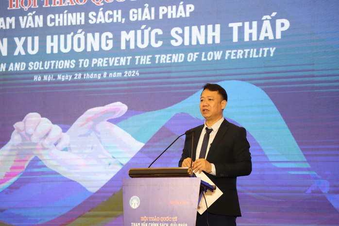 Tuổi kết hôn trung bình ở Việt Nam tăng nhanh, vượt mốc 27 tuổi- Ảnh 1. Tuổi kết hôn trung bình ở Việt Nam tăng nhanh, vượt mốc 27 tuổi- Ảnh 1.