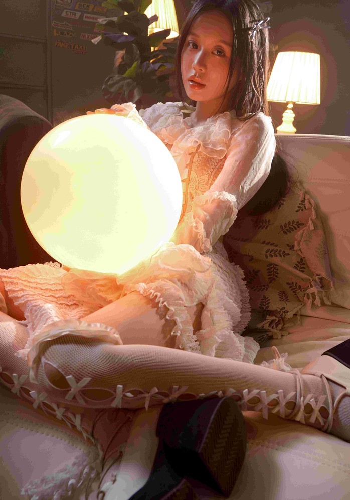 Cô gái Hàn Quốc Han Sara rời bỏ Đông Nhi- Ảnh 2. Cô gái Hàn Quốc Han Sara rời bỏ Đông Nhi- Ảnh 2.
