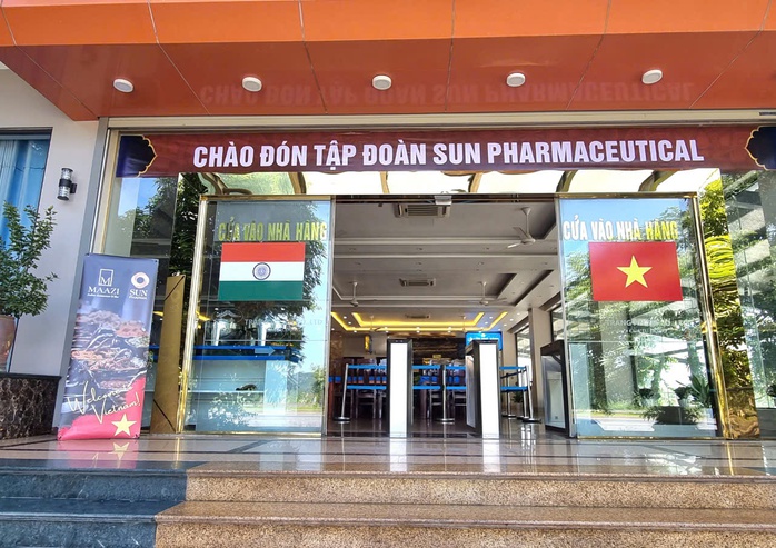 Đoàn khách 4.500 người của tỉ phú Ấn Độ hào hứng tham quan danh thắng Tràng An- Ảnh 15. Đoàn khách 4.500 người của tỉ phú Ấn Độ hào hứng tham quan danh thắng Tràng An- Ảnh 15.