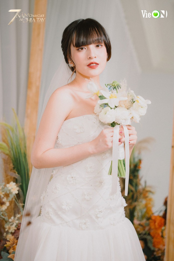 Thúy Ngân "đọ sắc" cùng Thảo Tâm trong ảnh cưới- Ảnh 2. Thúy Ngân "đọ sắc" cùng Thảo Tâm trong ảnh cưới- Ảnh 2.