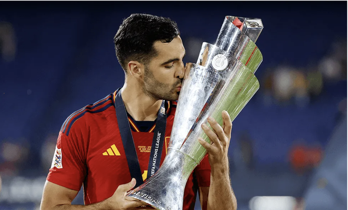 Arsenal chiêu mộ nhà vô địch Euro, Liverpool sở hữu "người nhện" Mamardashvili- Ảnh 5. Arsenal chiêu mộ nhà vô địch Euro, Liverpool sở hữu "người nhện" Mamardashvili- Ảnh 5.