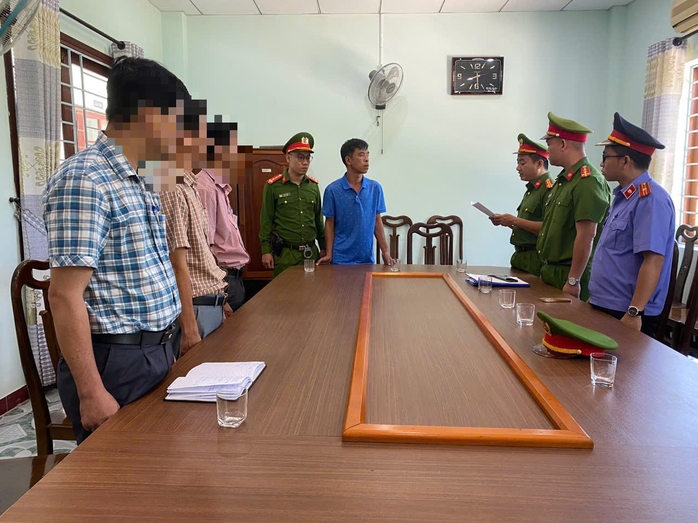 Cán bộ trung tâm chăm sóc người có công tháo 5 ti vi đem bán- Ảnh 1. Cán bộ trung tâm chăm sóc người có công tháo 5 ti vi đem bán- Ảnh 1.