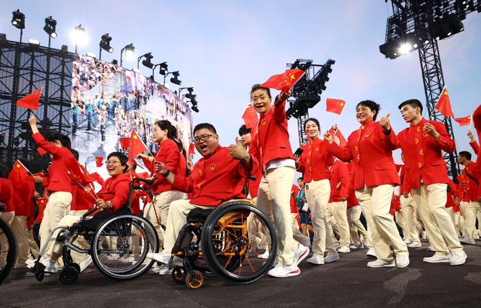 Khai mạc Paralympic 2024: 10 ngày tranh tài hấp dẫn tại Paris- Ảnh 11. Khai mạc Paralympic 2024: 10 ngày tranh tài hấp dẫn tại Paris- Ảnh 11.