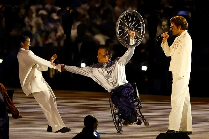 Khai mạc Paralympic 2024: 10 ngày tranh tài hấp dẫn tại Paris- Ảnh 4. Khai mạc Paralympic 2024: 10 ngày tranh tài hấp dẫn tại Paris- Ảnh 4.