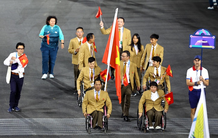 Khai mạc Paralympic 2024: 10 ngày tranh tài hấp dẫn tại Paris- Ảnh 14. Khai mạc Paralympic 2024: 10 ngày tranh tài hấp dẫn tại Paris- Ảnh 14.