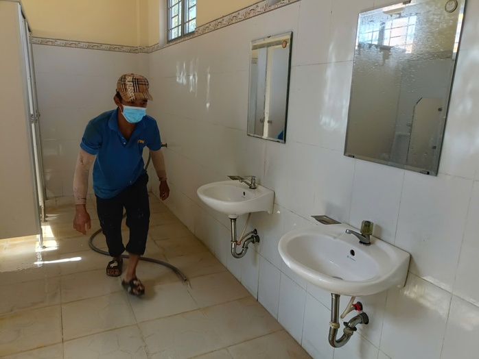 Hình ảnh "thay áo" cho nhà vệ sinh tại phố đi bộ 650 tỉ đồng ở Bình Dương sau phản ánh nhếch nhác- Ảnh 7. Hình ảnh "thay áo" cho nhà vệ sinh tại phố đi bộ 650 tỉ đồng ở Bình Dương sau phản ánh nhếch nhác- Ảnh 7.
