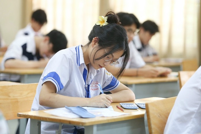 Thí sinh dự kỳ thi tốt nghiệp THPT năm 2024 Ảnh: HOÀNG TRIỀU Thí sinh dự kỳ thi tốt nghiệp THPT năm 2024 Ảnh: HOÀNG TRIỀU