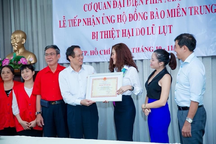 Phương Lê tiếp tục làm từ thiện sau khi từ bỏ danh hiệu hoa hậu- Ảnh 5. Phương Lê tiếp tục làm từ thiện sau khi từ bỏ danh hiệu hoa hậu- Ảnh 5.