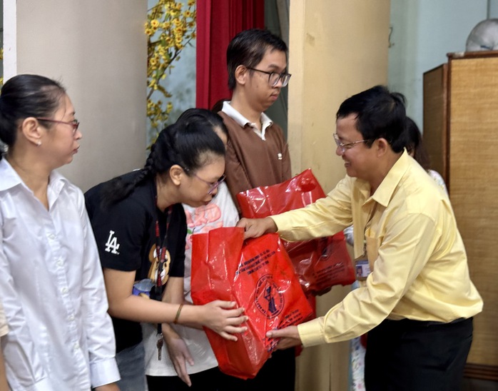 Ấm áp ngày hội việc làm dành cho người khuyết tật- Ảnh 5. Ấm áp ngày hội việc làm dành cho người khuyết tật- Ảnh 5.