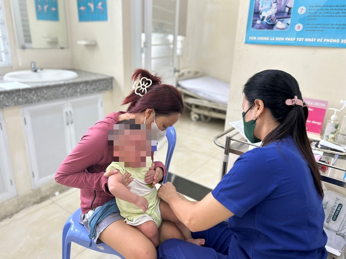 TP HCM: 21 học sinh mắc bệnh sởi đã được về nhà- Ảnh 1. TP HCM: 21 học sinh mắc bệnh sởi đã được về nhà- Ảnh 1.