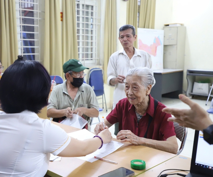 Trùng ngày nghỉ lễ 2-9, lịch chi trả lương hưu, trợ cấp tháng 9 thế nào?- Ảnh 1. Trùng ngày nghỉ lễ 2-9, lịch chi trả lương hưu, trợ cấp tháng 9 thế nào?- Ảnh 1.