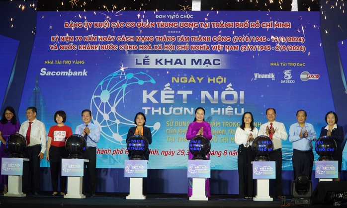 Khai mạc Ngày hội kết nối thương hiệu, sử dụng sản phẩm- Ảnh 1. Khai mạc Ngày hội kết nối thương hiệu, sử dụng sản phẩm- Ảnh 1.