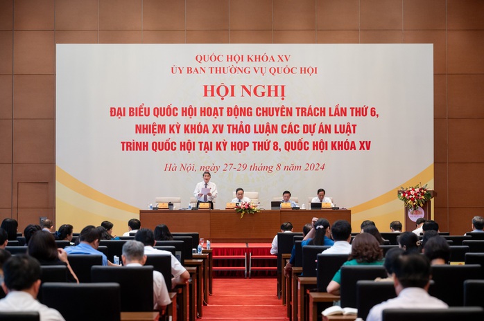 Phân bón chịu thuế VAT 5%, đại biểu QH băn khoăn "nông dân một nắng hai sương, lời lãi chẳng bao nhiêu"- Ảnh 1. Phân bón chịu thuế VAT 5%, đại biểu QH băn khoăn "nông dân một nắng hai sương, lời lãi chẳng bao nhiêu"- Ảnh 1.