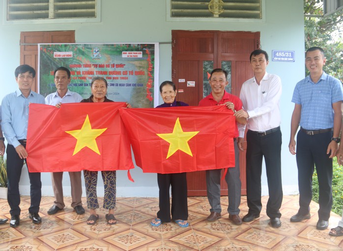 Thêm 2 "Đường cờ Tổ quốc" khánh thành tại Bình Thuận dịp Quốc khánh 2-9- Ảnh 9. Thêm 2 "Đường cờ Tổ quốc" khánh thành tại Bình Thuận dịp Quốc khánh 2-9- Ảnh 9.
