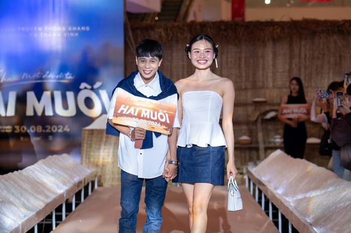 Quang Lê, Ưng Hoàng Phúc tụ hội chúc mừng Quyền Linh- Ảnh 10. Quang Lê, Ưng Hoàng Phúc tụ hội chúc mừng Quyền tỷ lệ cá cược kèo nhà cái- Ảnh 10.