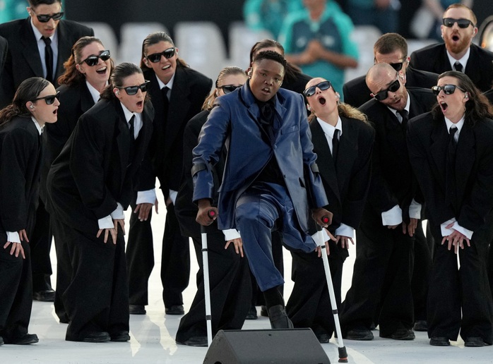 Khai mạc Paralympic 2024: 10 ngày tranh tài hấp dẫn tại Paris- Ảnh 5. Khai mạc Paralympic 2024: 10 ngày tranh tài hấp dẫn tại Paris- Ảnh 5.