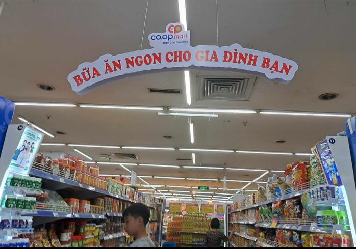 Điểm cộng ở hệ thống siêu thị Co.opmart chính là tinh thần ưu tiên cho hàng Việt Điểm cộng ở hệ thống siêu thị Co.opmart chính là tinh thần ưu tiên cho hàng Việt