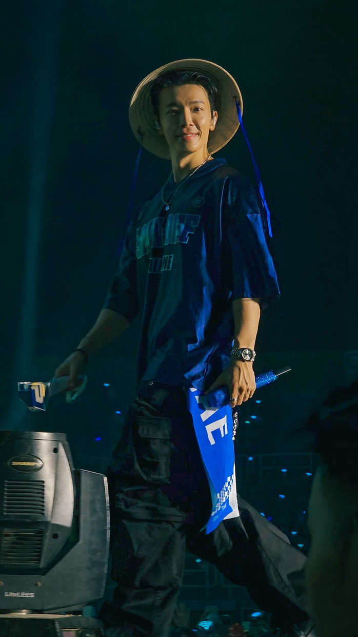 Một concert, nhiều cảm xúc- Ảnh 4. Một concert, nhiều cảm xúc- Ảnh 4.