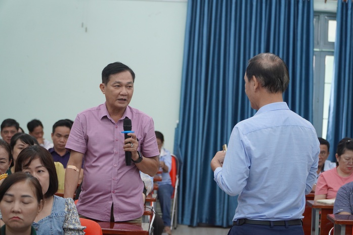 TP HCM: Khi thầy, cô "học" viết thông cáo báo chí, sắm vai nhà báo- Ảnh 4. TP HCM: Khi thầy, cô "học" viết thông cáo báo chí, sắm vai nhà báo- Ảnh 4.