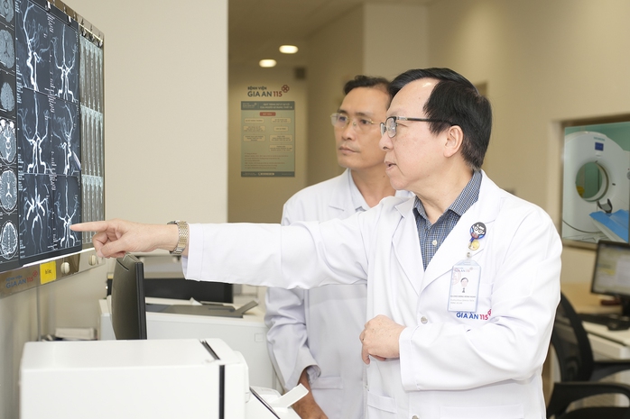 Bác sĩ phát hiện ca bệnh khó, triệu chứng giống đột quỵ- Ảnh 1. Bác sĩ phát hiện ca bệnh khó, triệu chứng giống đột quỵ- Ảnh 1.