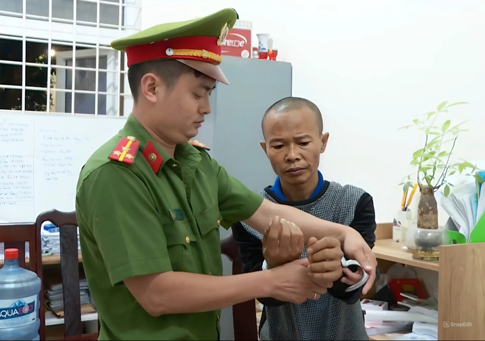 CLIP: Lời ân hận muộn màng của tài xế tông 3 người tử vong- Ảnh 1. CLIP: Lời ân hận muộn màng của tài xế tông 3 người tử vong- Ảnh 1.