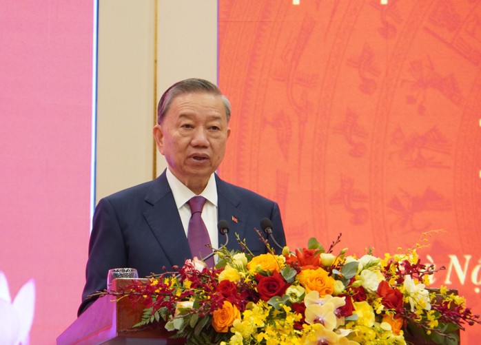 Chủ tịch nước Tô Lâm được bầu làm Tổng Bí thư- Ảnh 2. Chủ tịch nước Tô Lâm được bầu làm Tổng Bí thư- Ảnh 2.